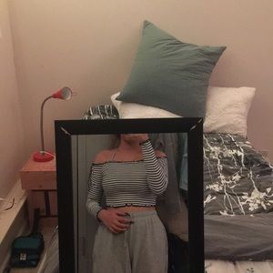 Stripped off the shoulders top